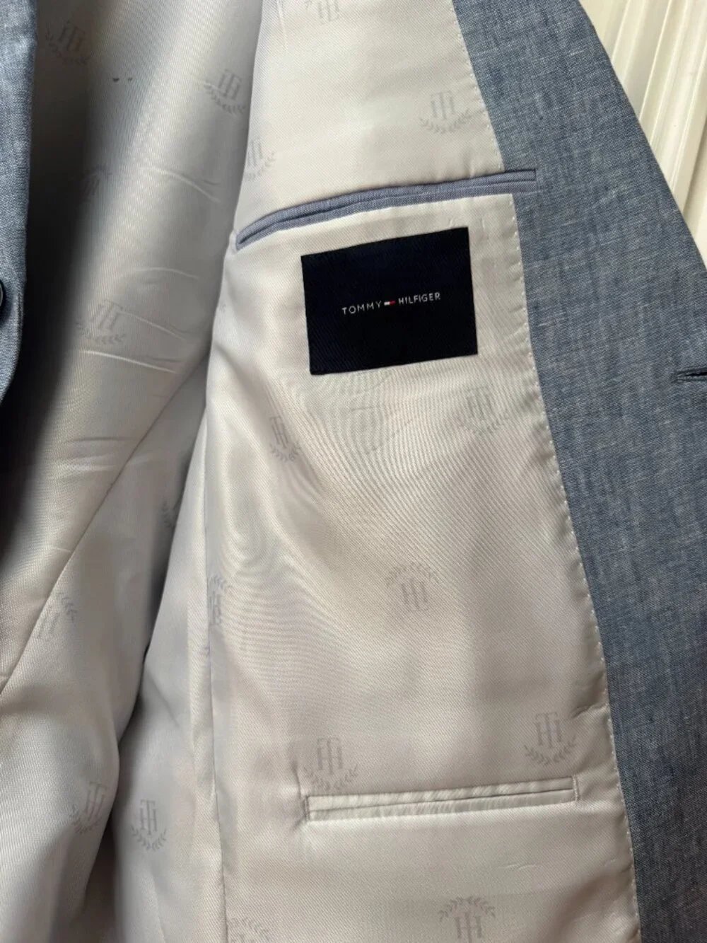 Tommy Hilfiger 42R men’s light blue blazer